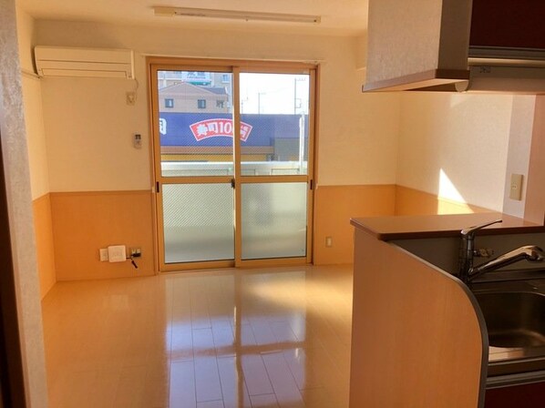 Dolly Varden IIの物件内観写真